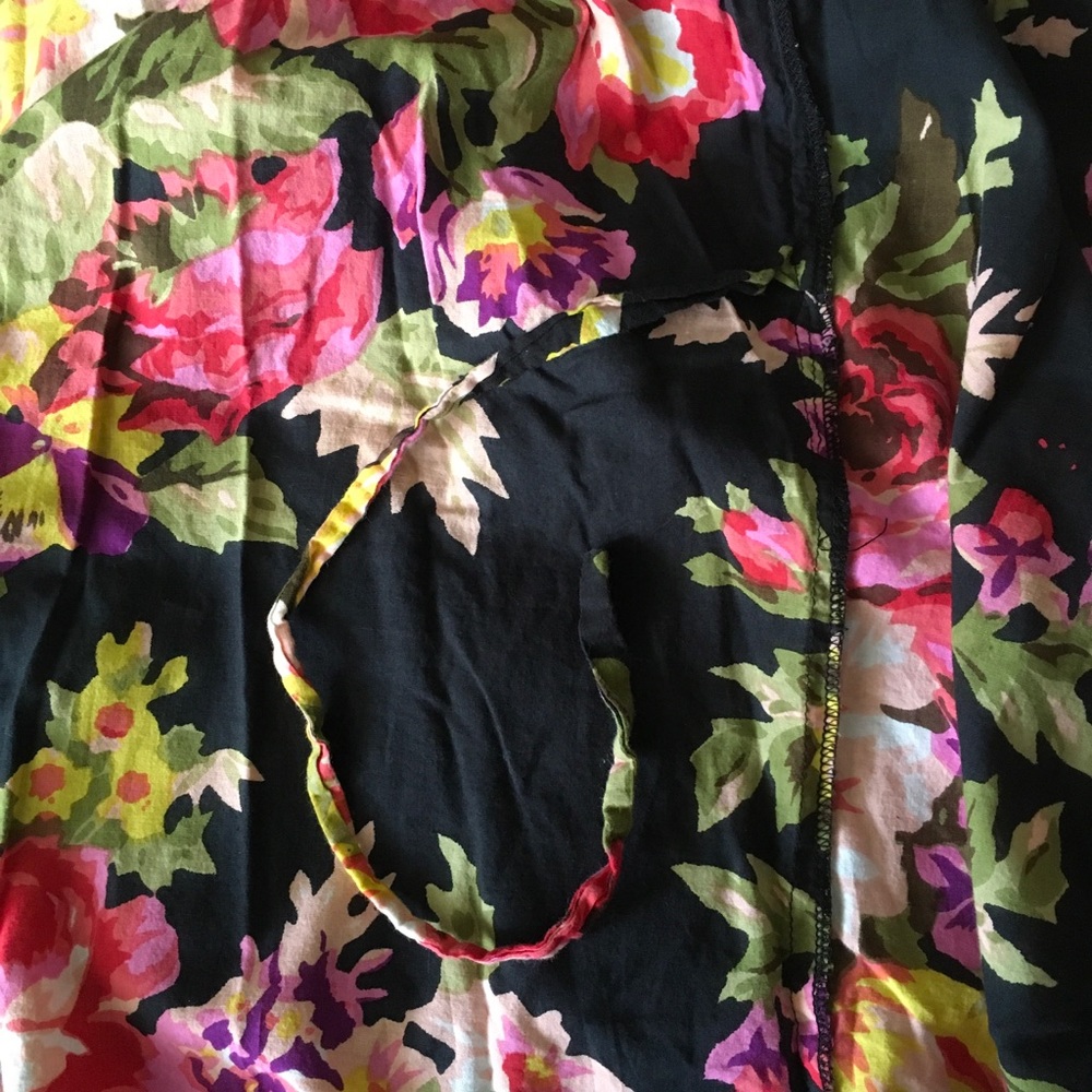Sandy Waters Floral Robe - Picture 4 of 5